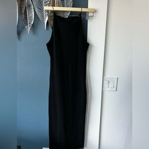 Elegant and sophisticated Zara black dress!